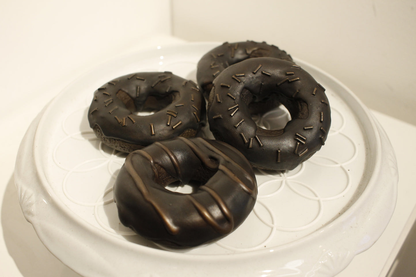 Kevork Cholakian, Bronze Donuts